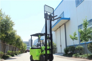 You must know the misunderstanding of the daily cleaning of electric stacker