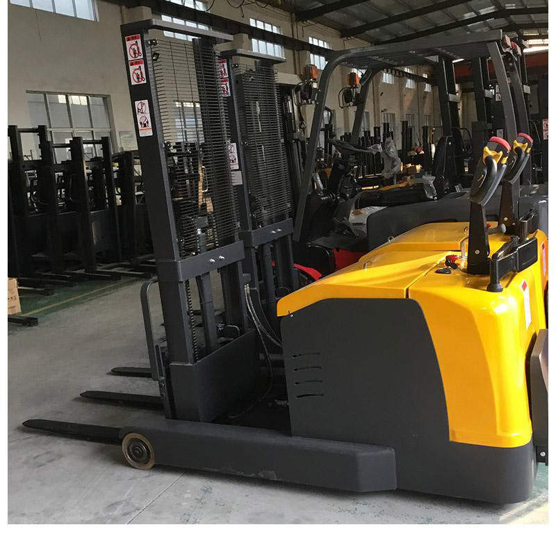 counterbalance pallet stacker 1