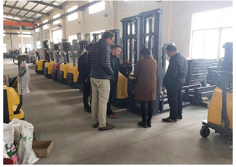 stand up electric forklift