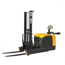 Station-driven reach new forklift?large-capacity battery power supply
