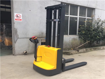 pedestrian pallet stacker