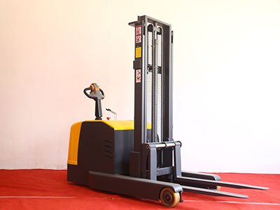 countercounterbalance pallet stacker