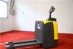 What have the electric mini pallet truck driving tips?