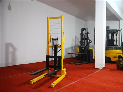 manual hydraulic forklift 2