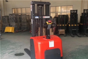 The reason why the electric stacker lift can not rise and the solution !