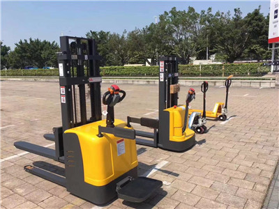 electric stacker suppliers