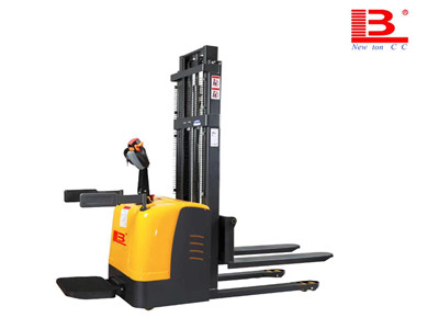 electric stacker manufacturers
