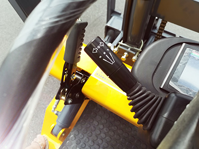 small electric forklifts