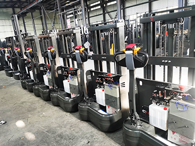 electric forklifts