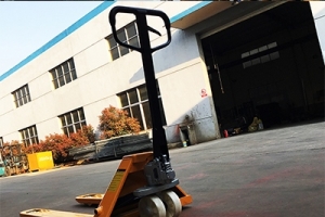 How to choose a manual pallet jack?