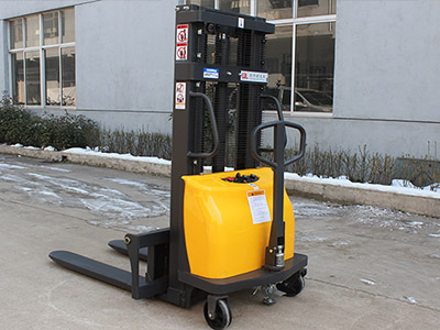 self loading pallet stacker