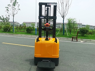 electric stacker