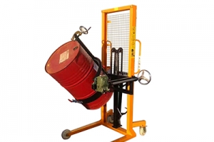 What problems will occur in the application of the oil drum flipping truck ?