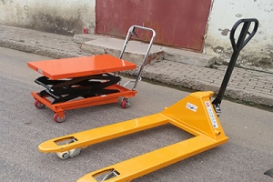 How to operate the hand pallet jack?correctly?