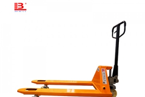What is the dead weight and specification of the manual forklift?