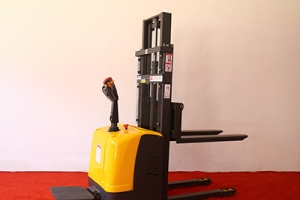 What kind of self loading pallet stacker?is of high quality?