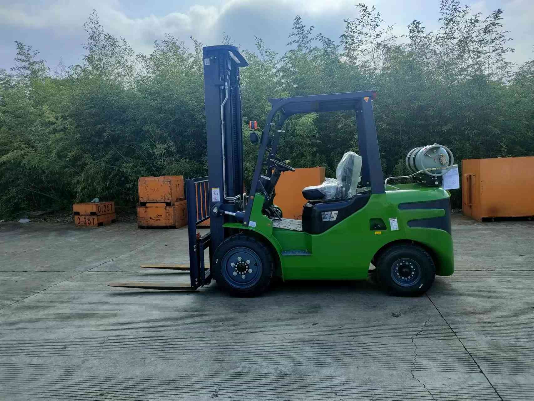 electric forklift manufacturers