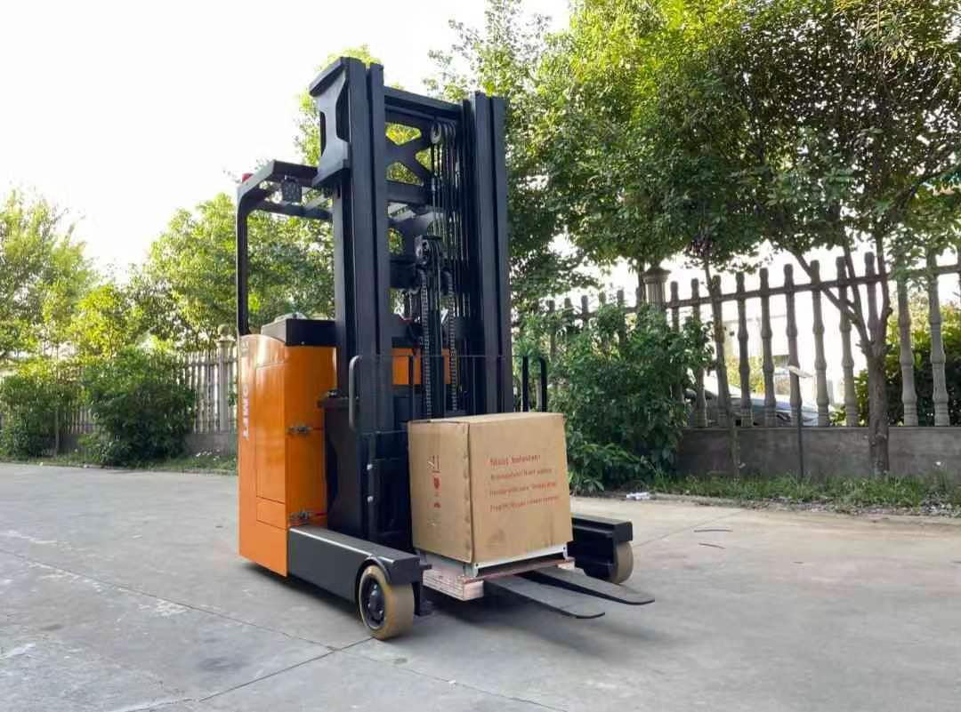 electric forklift