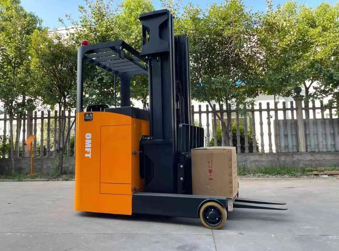electric forklift