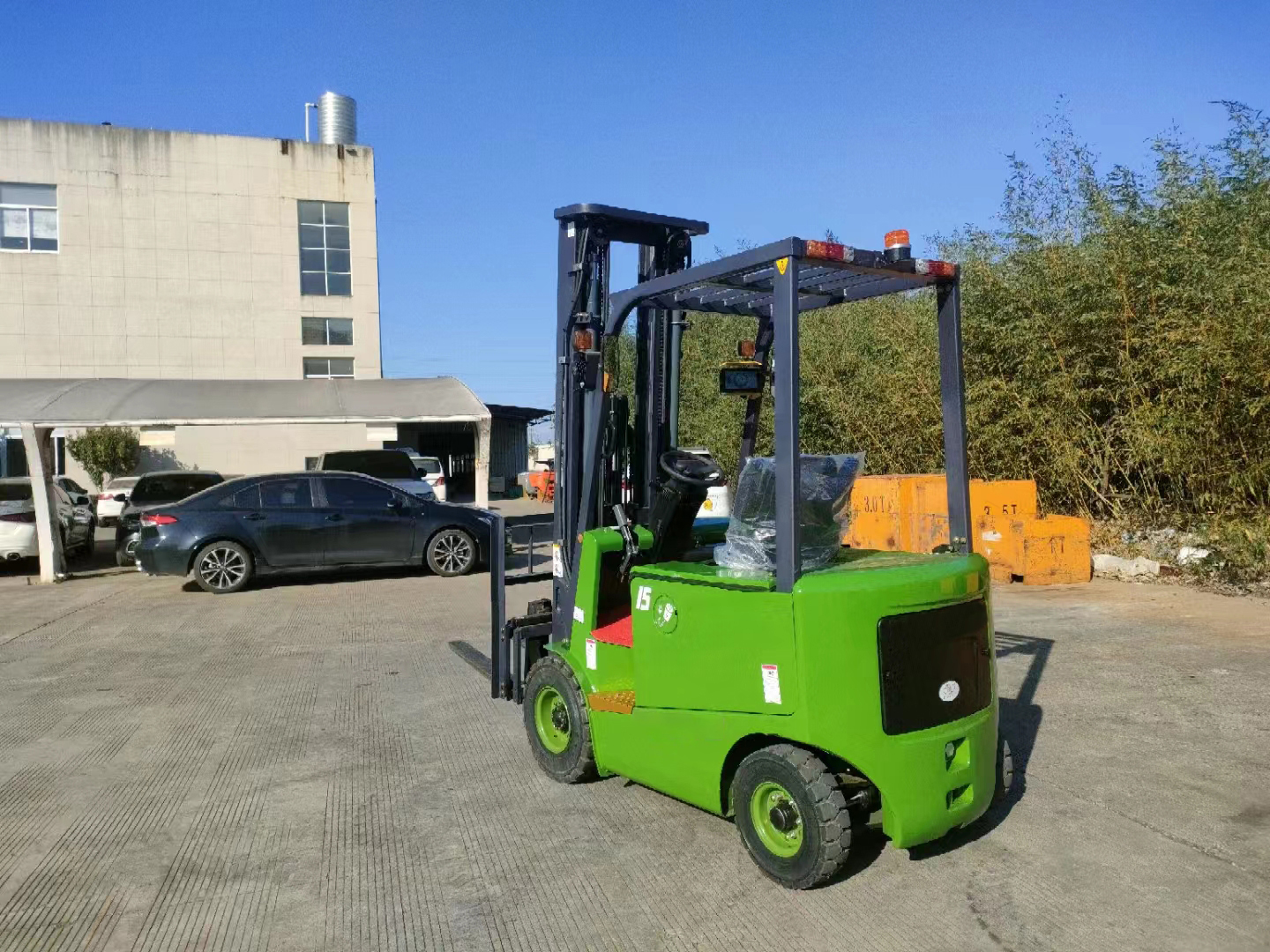 electric forklifts