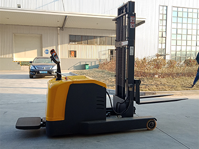  reach forklift