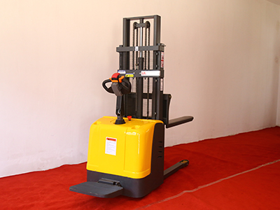 stacker forklifts