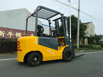 electric forklifts