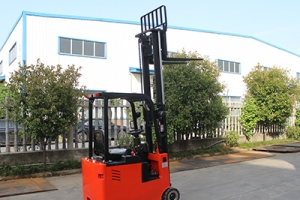 Application of Driving and Control Devices for Electric Forklifts