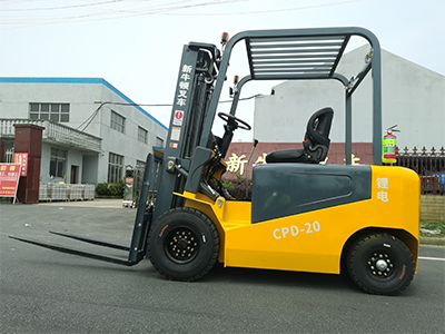 electric forklifts