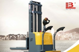 How to choose the right forklift pallet truck?