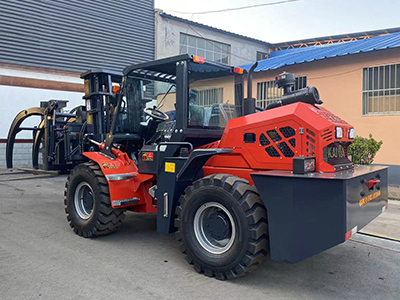 Off-road forklifts