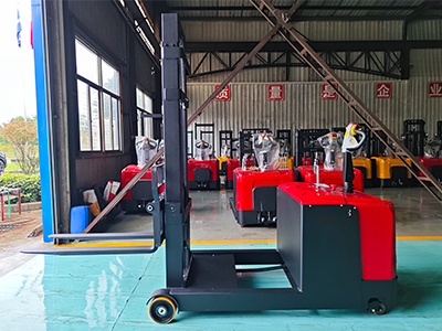 Lithium battery counterbalanced forklift