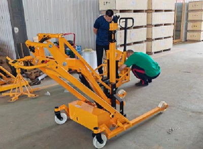 Portable electric forklifts